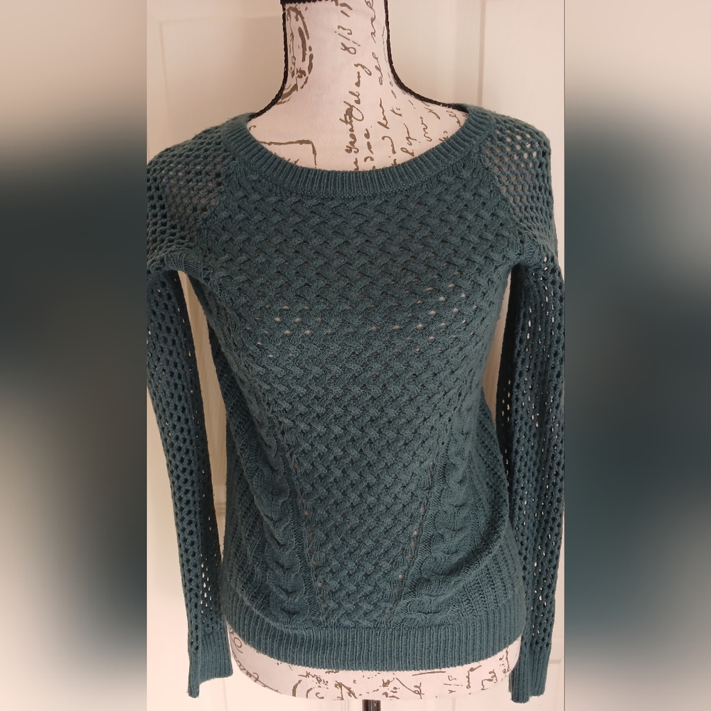 5/$25 Hippie Rose Textured Knit Sweater